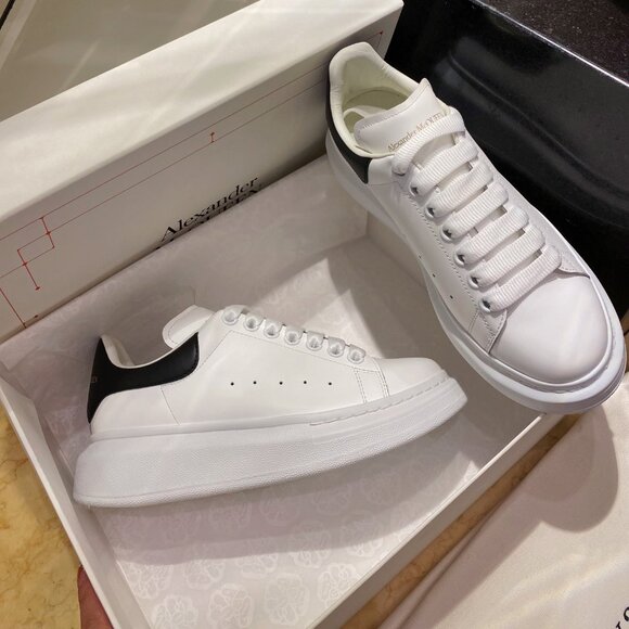 Alexander McQueen Black and White Leather Sneakers - Picture 5 of 9